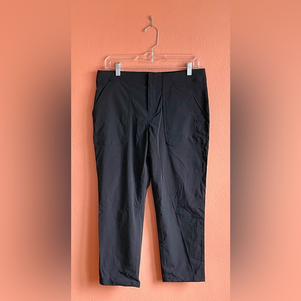 NWT Eddie Bauer Women's Black Crop Pants